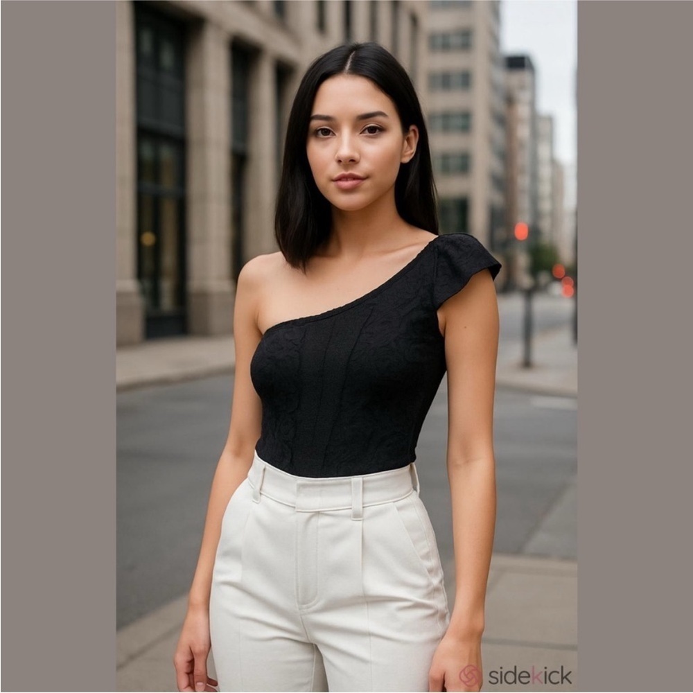 🛍Bundle sale🛍Urban Outfitters Black One-Shoulder Lace bodysuit nwot